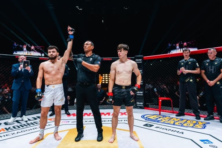 Denis Navero vs Baybatyrov HXMMA A ©Yann LEVY Hexagone MMA